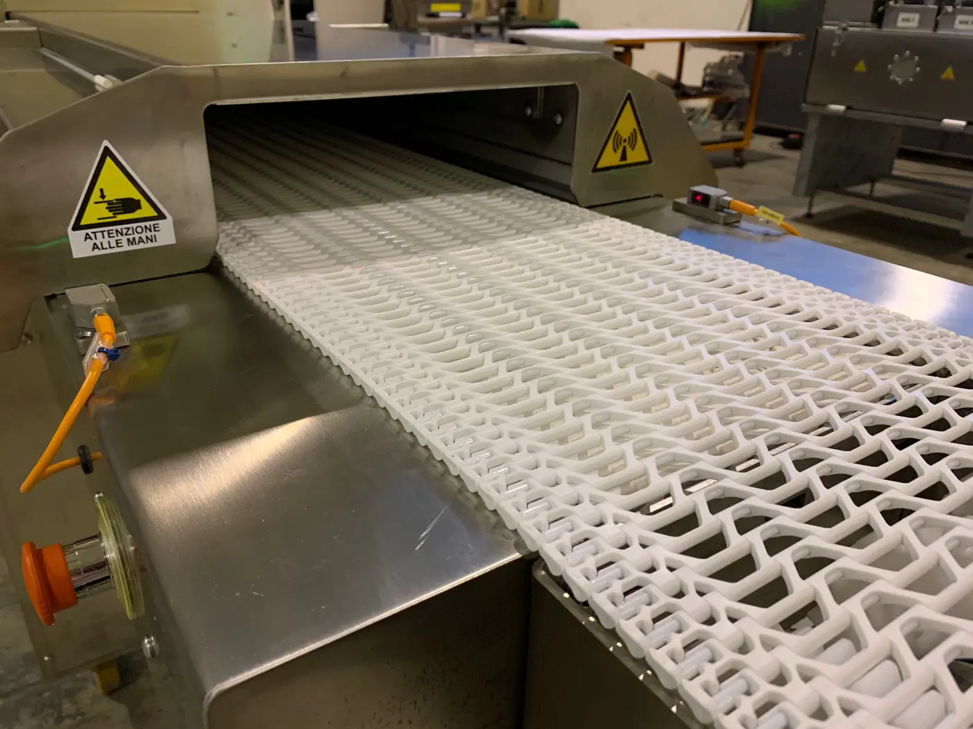 White polypropylene conveyor belt